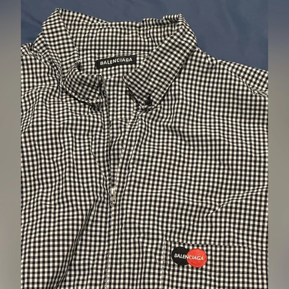 Balenciaga Black&White, Balenciaga men shirt size 41, pre-owned, gently used.